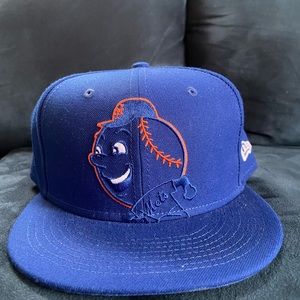 Mets hat. Mr Met fitted hat